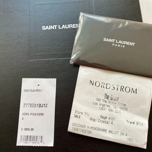 Yves Saint Laurent Wallet on Chain - Picture 10 of 11